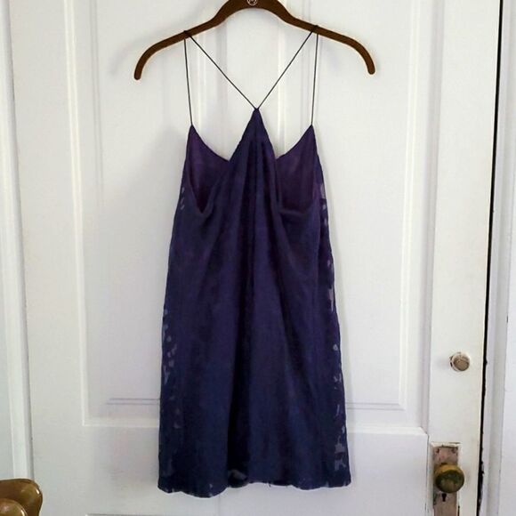 Jun & Ivy Navy Lace Mini - Picture 8 of 8